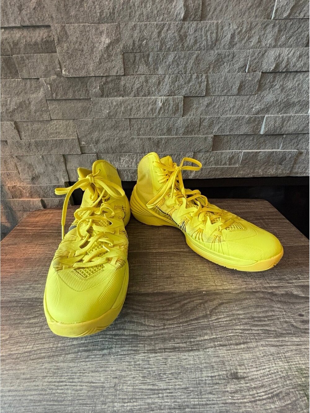 Nike Hyperdunk 2013 'Sonic Yellow' basketball sneakers
